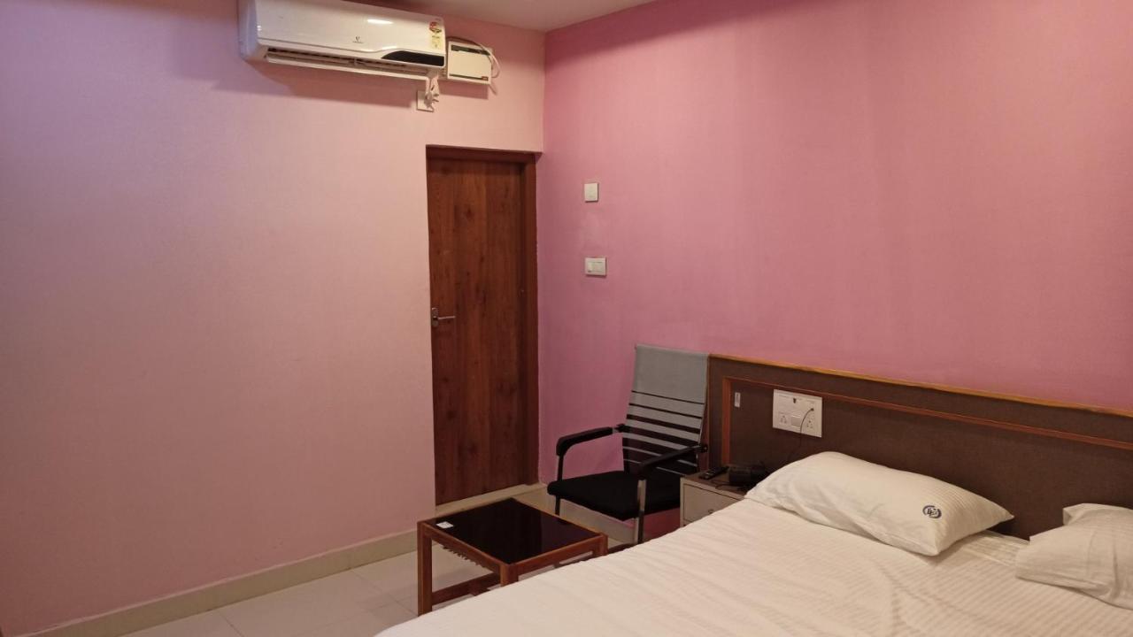 Aarthi Residency Ξενοδοχείο Karaikkudi Εξωτερικό φωτογραφία
